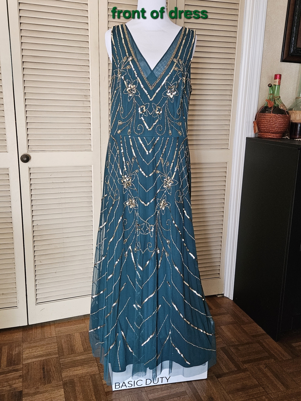 Beaded Green V-Neck Maxi Dress with Metallic Accents